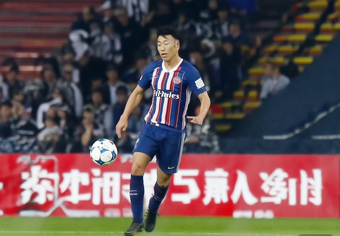 PSG对决尼姆：绿茵激情战况回顾(图4)